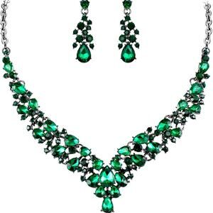 Chrome Green Necklace and Earrings Set